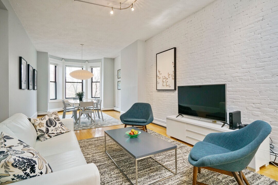 74 W Rutland Square in Boston, MA - Building Photo