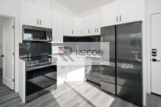 4685 49th St in San Diego, CA - Building Photo - Building Photo