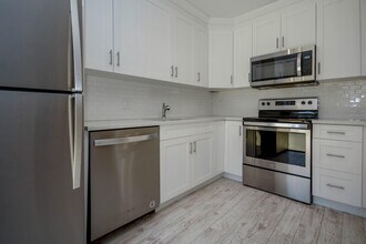 3157 Gardens E Dr in Palm Beach Gardens, FL - Building Photo - Building Photo