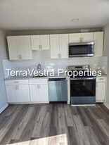 711 N 3rd St in Millville, NJ - Building Photo