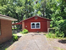 3611 Hardee Ave in Brunswick, GA - Building Photo