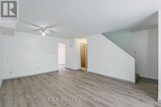 392 Springbank Ave N in Woodstock, ON - Building Photo - Building Photo