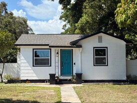 2743 34th Ave N in St. Petersburg, FL - Building Photo
