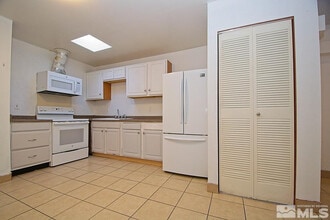 1041 Baywood Dr in Sparks, NV - Building Photo - Building Photo