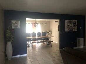 230 E Story Rd in Winter Garden, FL - Foto de edificio - Building Photo