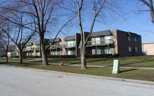 430-434 N Roberts Dr in Glenwood, IL - Building Photo