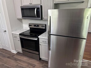 911 Bannister Pl in Charlotte, NC - Building Photo - Building Photo