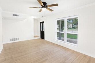 9902 Lorene in San Antonio, TX - Building Photo - Building Photo