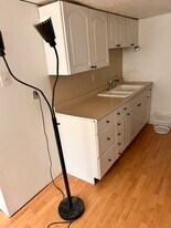 104 Sisson St, Unit Small apt in Dunkirk, NY - Building Photo