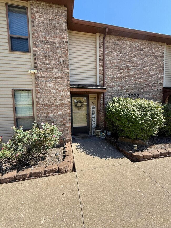 2032 Waterfront Dr N in Columbia, MO - Building Photo - Building Photo