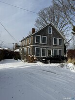 8 Tyler Ave in Branford, CT - Building Photo