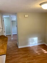 107 Wallace Ave in Auburn, MA - Building Photo - Building Photo