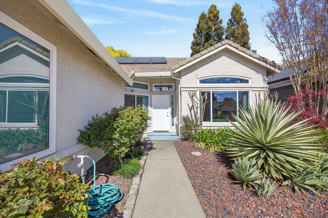 2726 Genesee Dr in Rocklin, CA - Building Photo - Building Photo