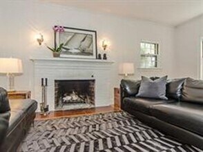 381 VFW Parkway in Brookline, MA - Building Photo - Building Photo