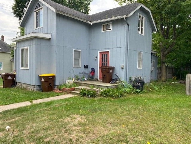 property at 417 W Center St