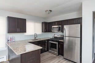3058 N Kostner Ave, Unit 2W in Chicago, IL - Building Photo