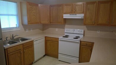 2300 Abernathy St in Houston, TX - Building Photo - Building Photo