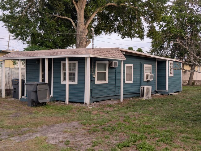 2919 Winter Lake Rd in Lakeland, FL - Building Photo - Building Photo