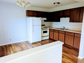 350 N Jefferson St in Zeeland, MI - Building Photo - Building Photo