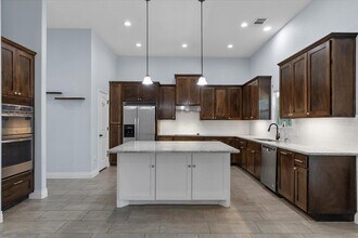 127 Medlar Dr in Cedar Creek, TX - Building Photo - Building Photo