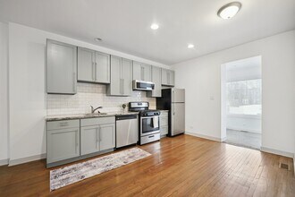 7138 S Prairie Ave in Chicago, IL - Building Photo - Building Photo