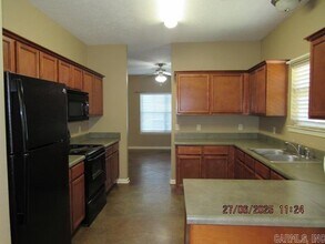 1410 Robins St in Conway, AR - Building Photo - Building Photo