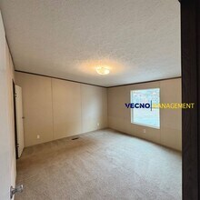 842 Corinne Dr in San Antonio, TX - Building Photo - Building Photo