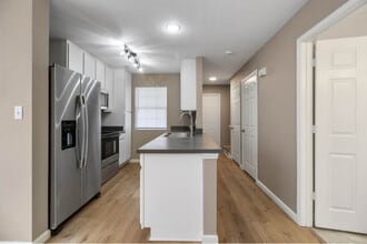 1502 Cornerstone Ct in Marion, IL - Foto de edificio - Building Photo