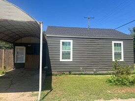2202 28th St in Lubbock, TX - Building Photo