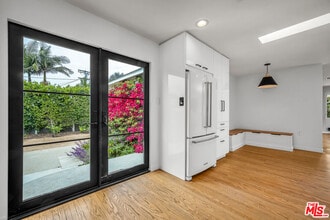 12121 Gilmore Ave in Los Angeles, CA - Building Photo - Building Photo