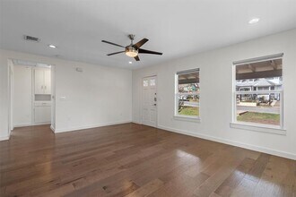 2705 S 2nd St in Austin, TX - Building Photo - Building Photo