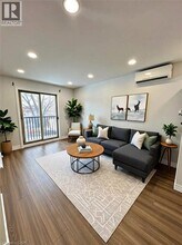 28 Victoria Ave N in Hamilton, ON - Building Photo - Building Photo