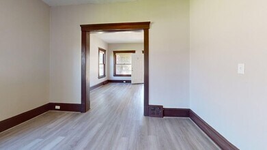 800 E 157th St in Cleveland, OH - Building Photo - Building Photo