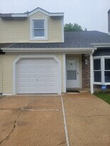 19 Danville Ct in New Castle, DE - Building Photo