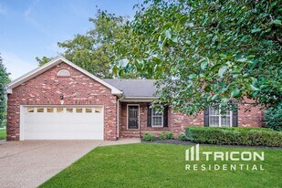 146 Abbey Rd in Gallatin, TN - Building Photo
