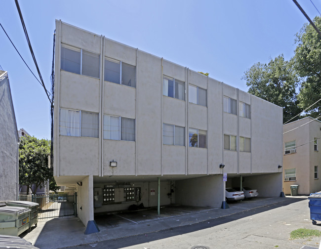 1711 P St in Sacramento, CA - Building Photo - Building Photo