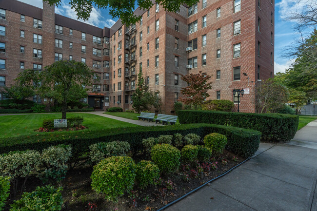 Brooklyn Marine Park Development Co-op in Brooklyn, NY - Building Photo - Building Photo