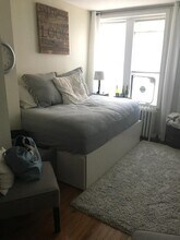 196 Saint Paul St, Unit 3 in Brookline, MA - Foto de edificio - Building Photo