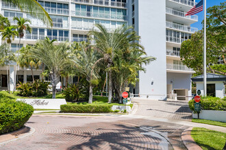 Mar Azul Condominium in Key Biscayne, FL - Building Photo - Building Photo