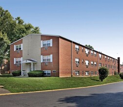 Dorilyn Terrace Apartments in Langhorne, PA - Building Photo - Building Photo