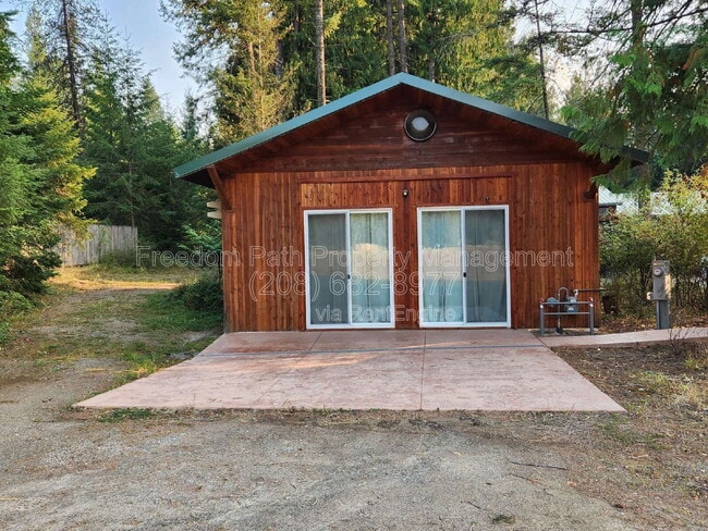 property at 20 Lilac Ln