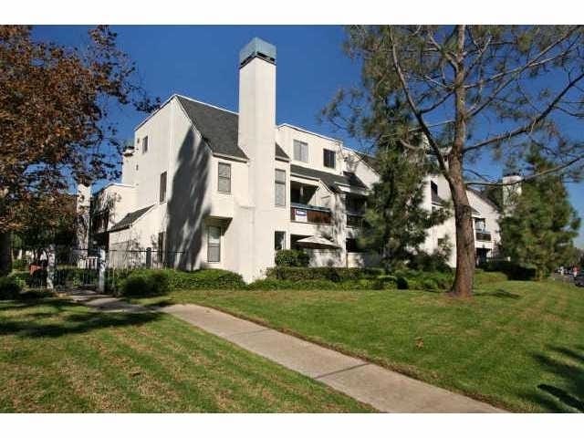 2204 River Run Dr, Unit 2204RiverRunDr#28 in San Diego, CA - Foto de edificio