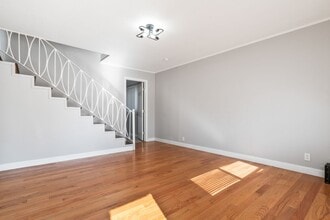 657 Pine St in San Bruno, CA - Building Photo - Building Photo