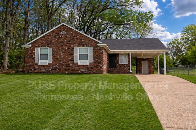 property at 1441 Whitney Ave