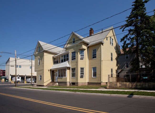 591 Stanley St in New Britain, CT - Building Photo - Building Photo