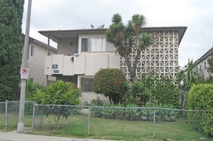 2015 Chariton St in Los Angeles, CA - Building Photo