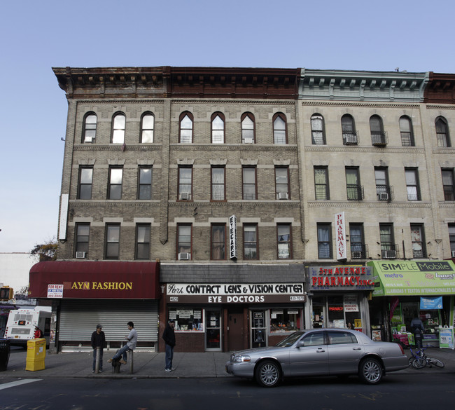 4820 5th Ave in Brooklyn, NY - Foto de edificio - Building Photo