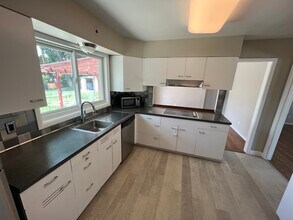 430 Cypress Dr in Colorado Springs, CO - Building Photo - Building Photo