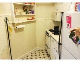 63 Sutherland Rd-Unit -B2 in Boston, MA - Building Photo - Building Photo