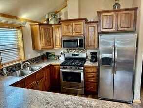 208 Loves Ln in Livingston, MT - Building Photo - Building Photo